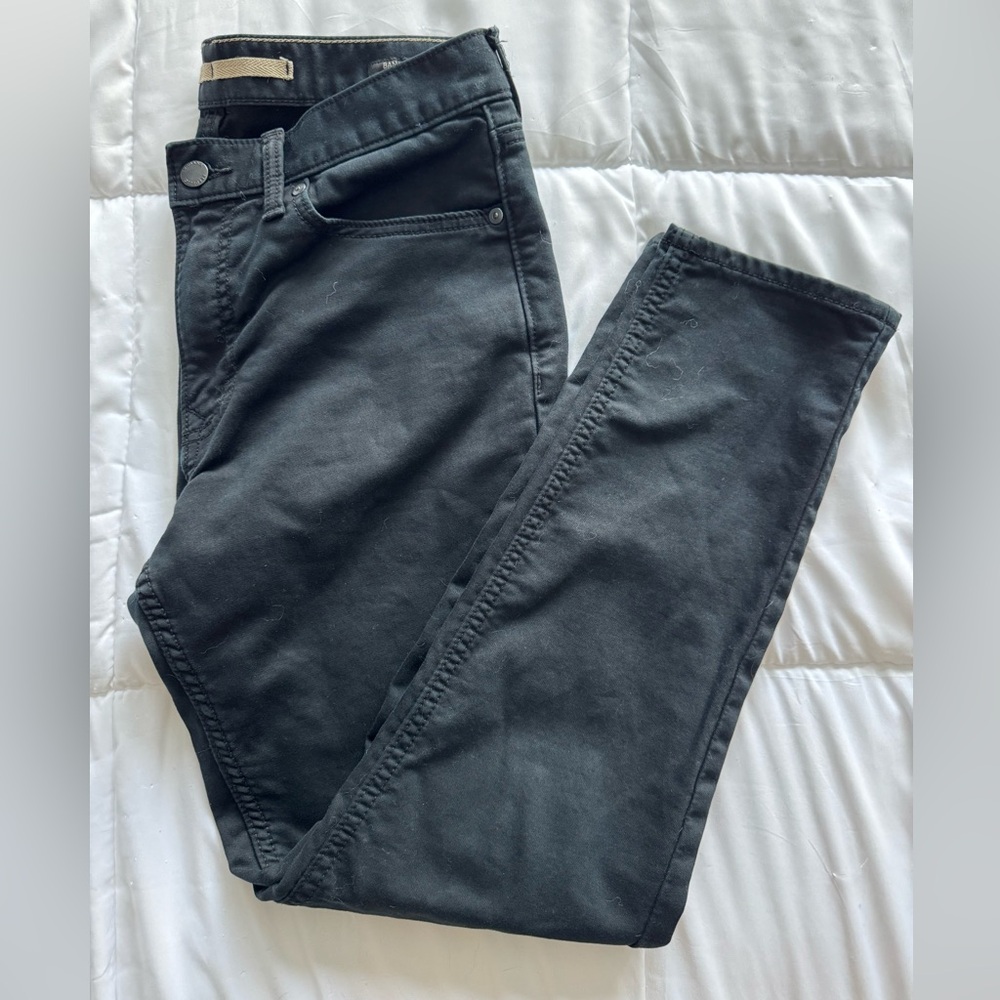 Banana Republic Men’s Travel Jean in Athletic Fit 29x30